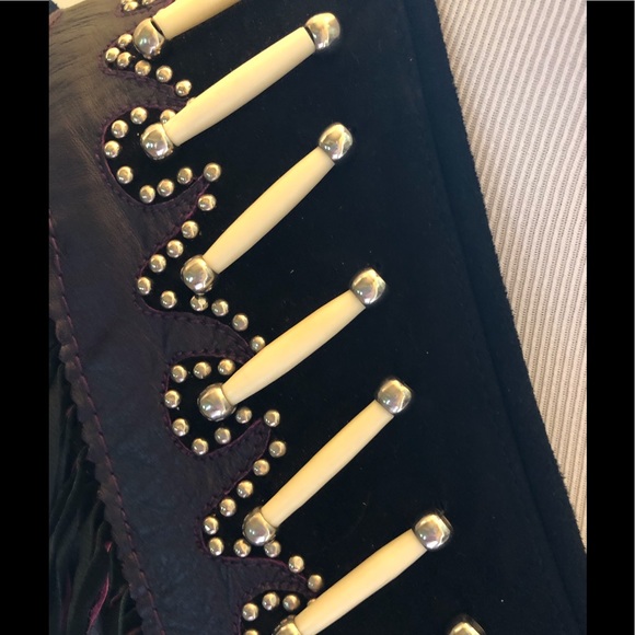 Leather Gallery Vintage fringe vest with studs and bone accents - Picture 4 of 5